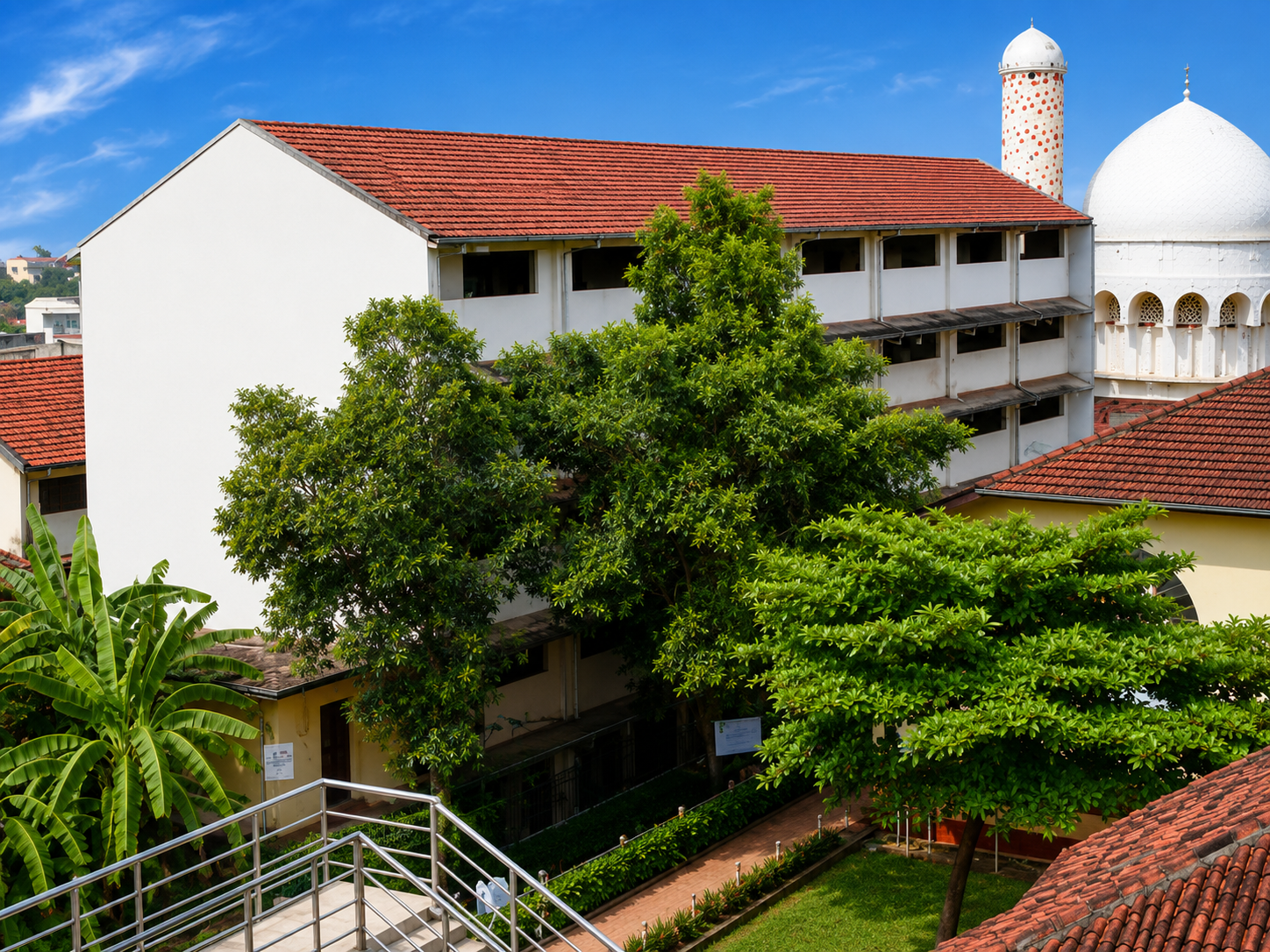 Hameed Al Husseinie College